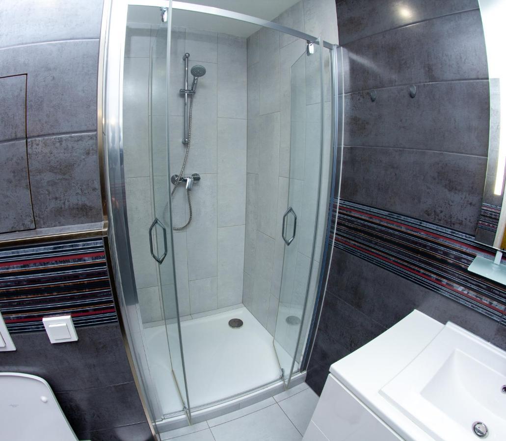 Modern Apartment Клатови Экстерьер фото